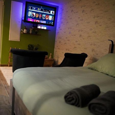 Nuit De La Sagesse "Jacuzzi Terrasse Et Parking Prive" Lägenhet Rouen Exteriör bild