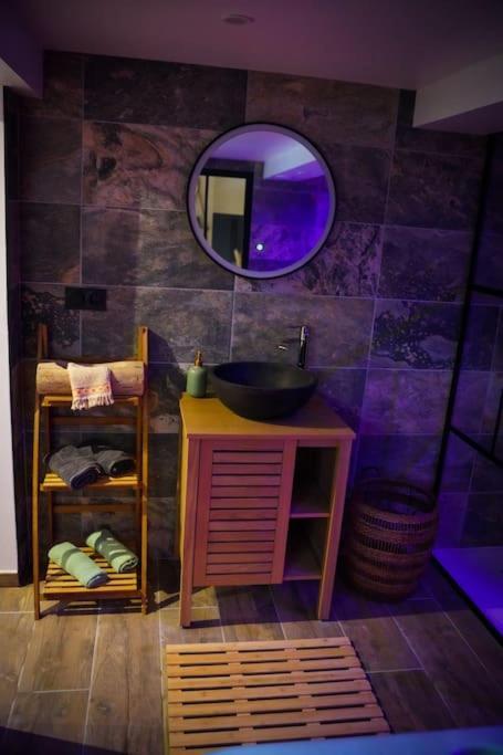 Nuit De La Sagesse "Jacuzzi Terrasse Et Parking Prive" Lägenhet Rouen Exteriör bild